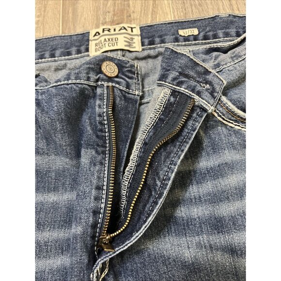 Ariat Men's Relaxed Boot Cut M4 Size 42x32 Blue Jeans - Picture 3 of 11